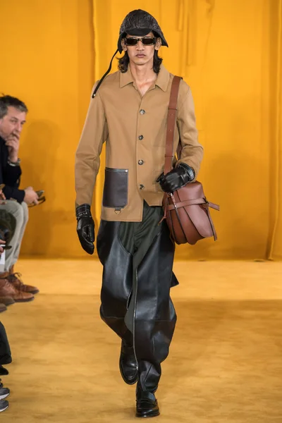 Look 4